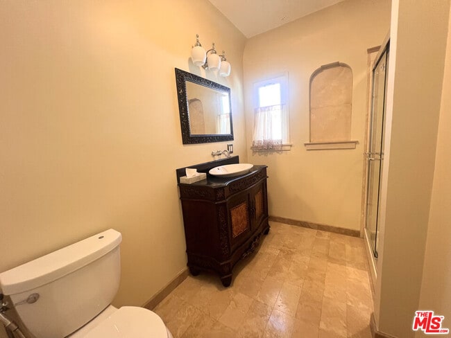 Building Photo - 2652 S Bedford St