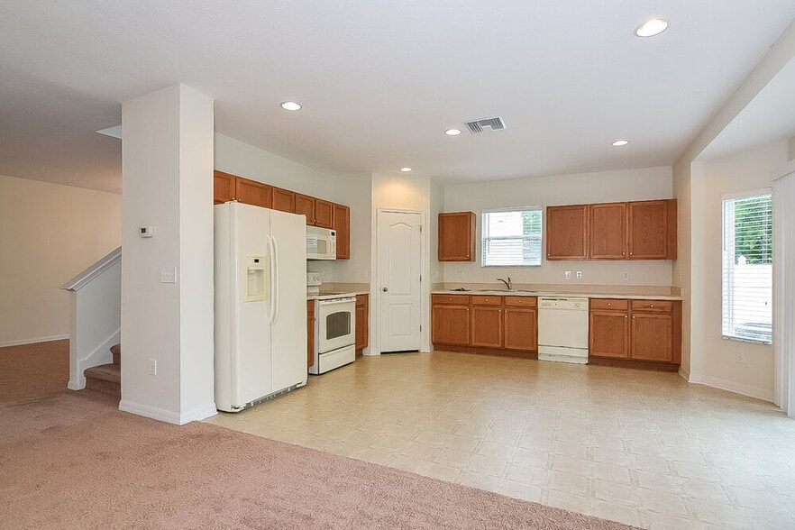 Building Photo - 10138 Perthshire Cir