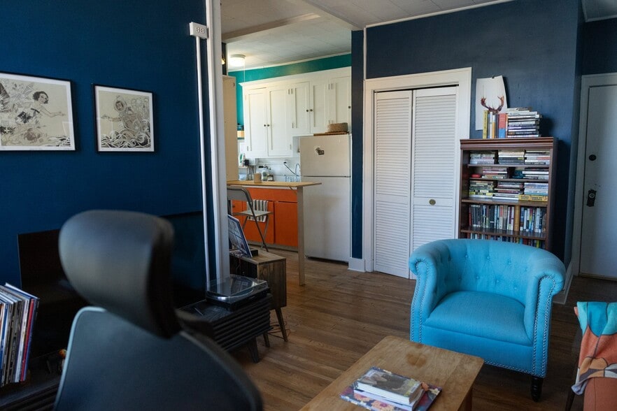 Building Photo - 1216 Powderhorn Terrace