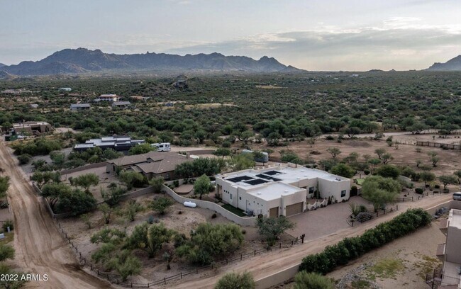 Building Photo - 13639 E Hedgehog Pl