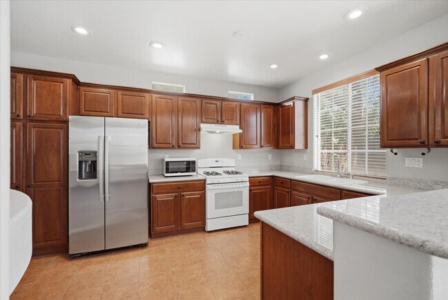 Building Photo - 2206 Cast Pebble Dr