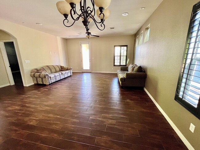 Building Photo - 14529 Smokey Point Dr