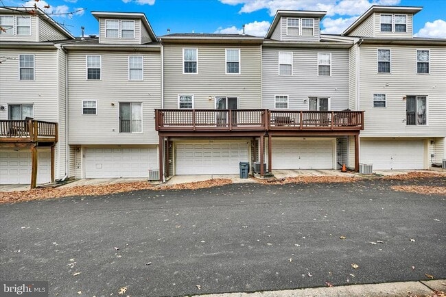 Building Photo - 304 Dark Star Way