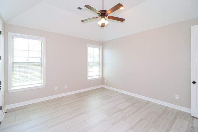 Building Photo - 155 Acadis Cir