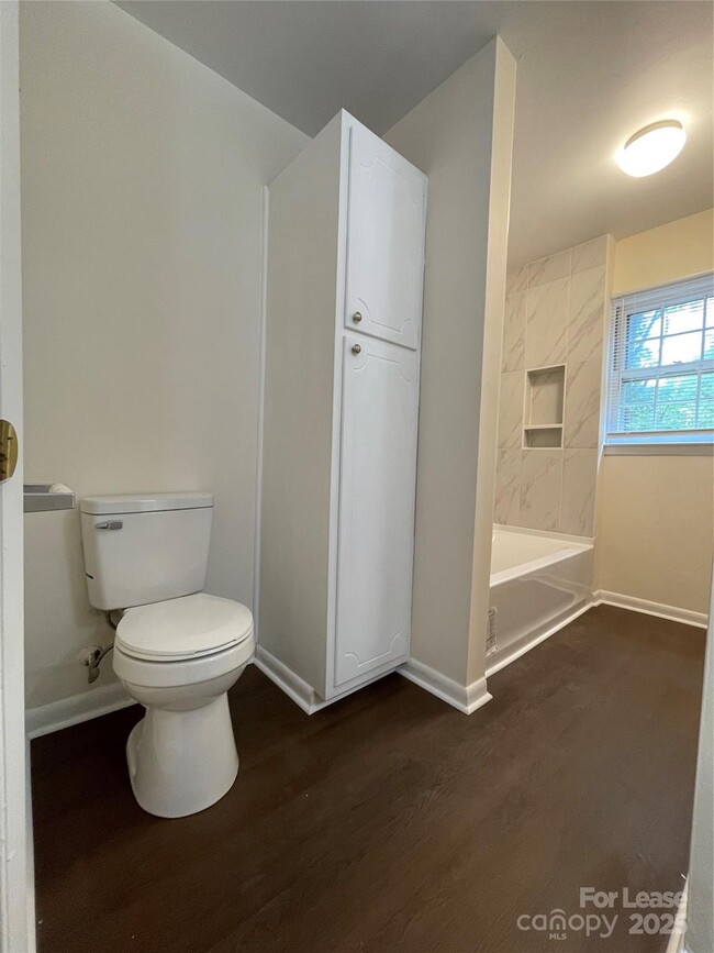 Building Photo - 4605 Coronado Dr
