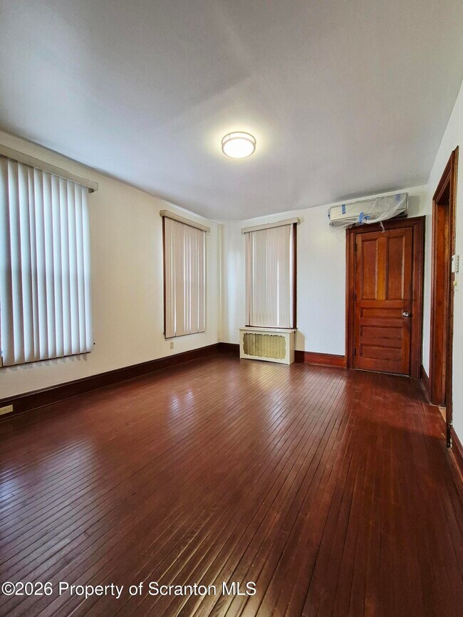 Building Photo - 109 Salem Ave