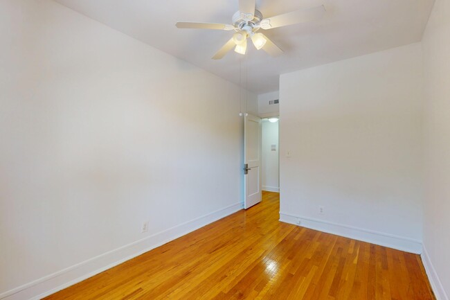 Floorplan - 5335-5345 S. Kimbark Avenue
