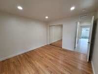 Building Photo - 10218 E Pk Cir