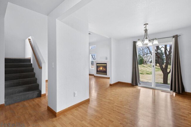 Building Photo - 151 Crabapple Dr