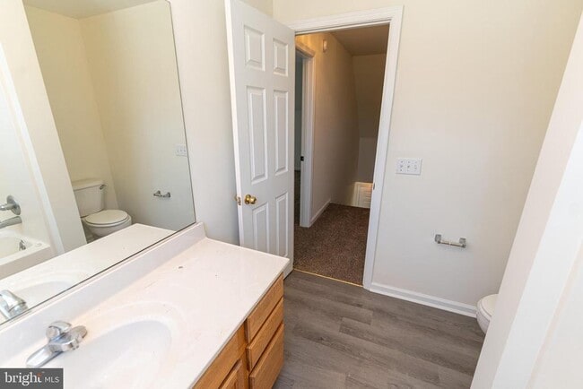 Building Photo - 202 Carsons Ct