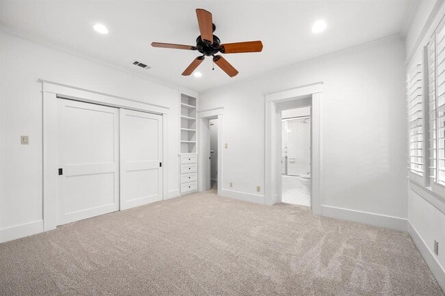 Building Photo - 1301 Kent Ln