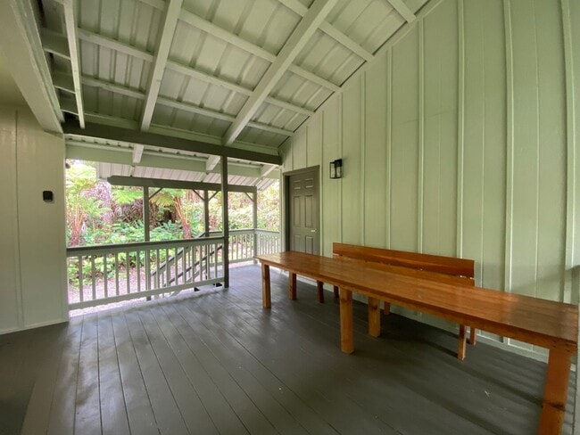 Building Photo - Charming 1-Bedroom Retreat in Volcano