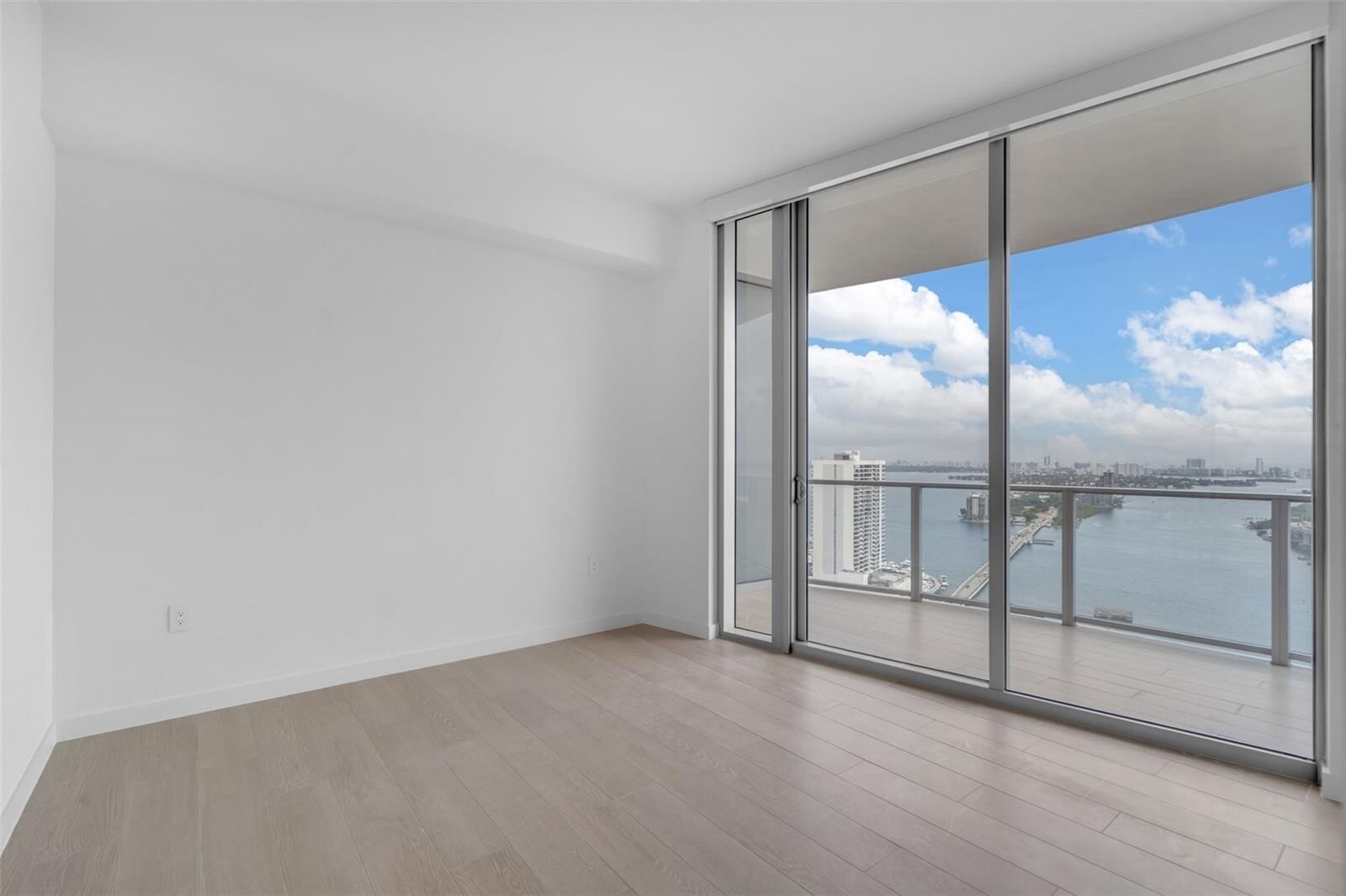 Building Photo - 1400 Biscayne Blvd
