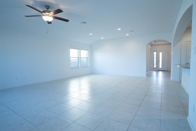 Building Photo - 345 Horsemint Way
