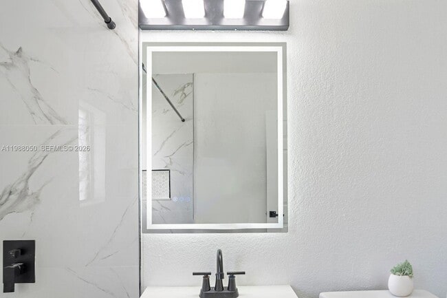 Building Photo - 15900 NW 18th Ave