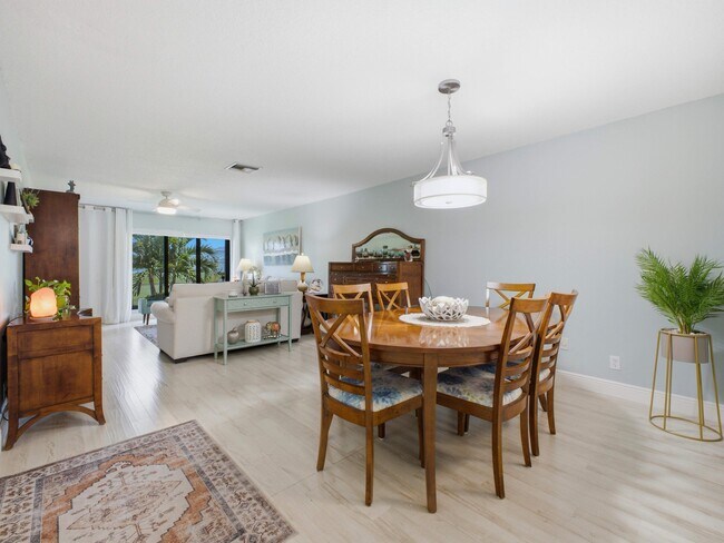 Building Photo - 5800 Princess Palm Ct