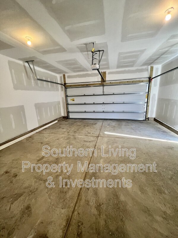 Building Photo - 1006 Creeks Landing Dr
