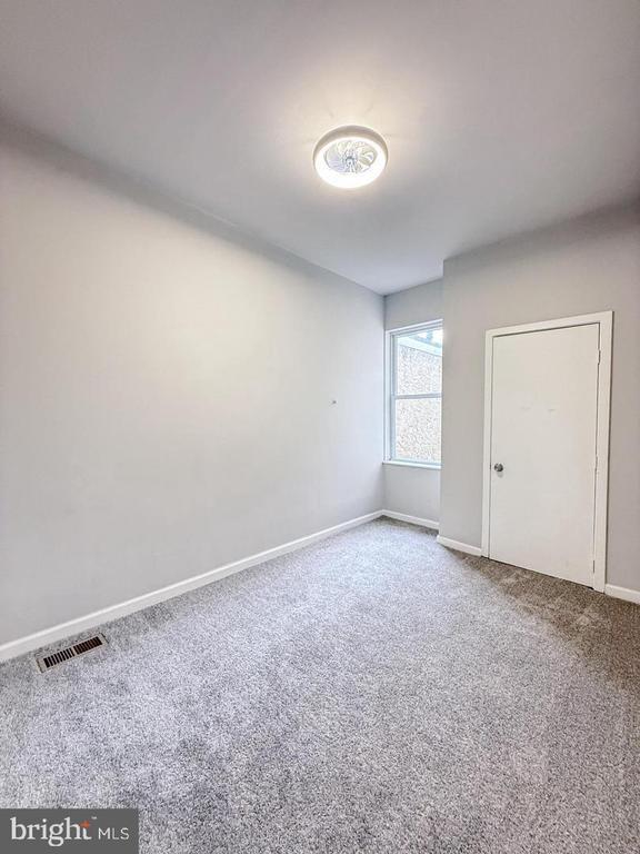 Building Photo - 738 N 38th St