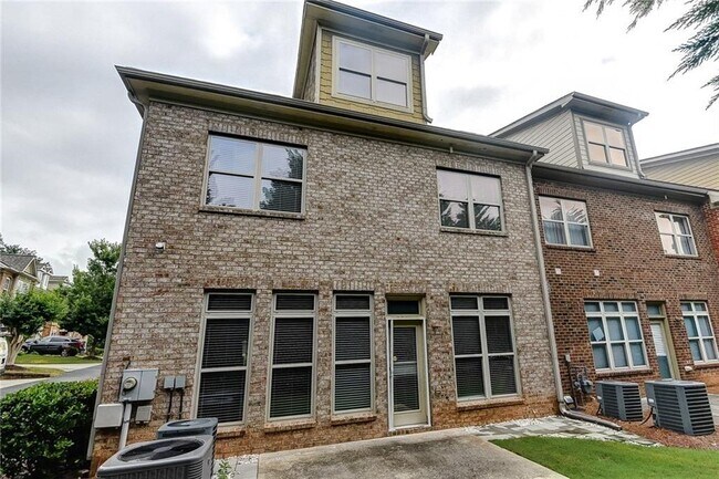 Building Photo - 10424 Park Walk Point
