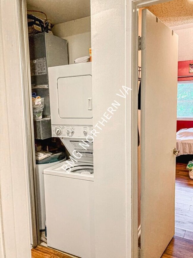 Building Photo - 11013 Villaridge Ct