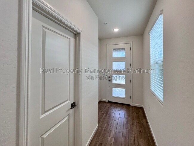 Building Photo - 1491 Vintage Ln