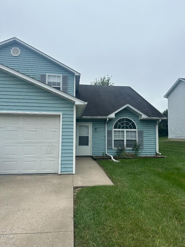 Building Photo - 310 E Liberty Ln