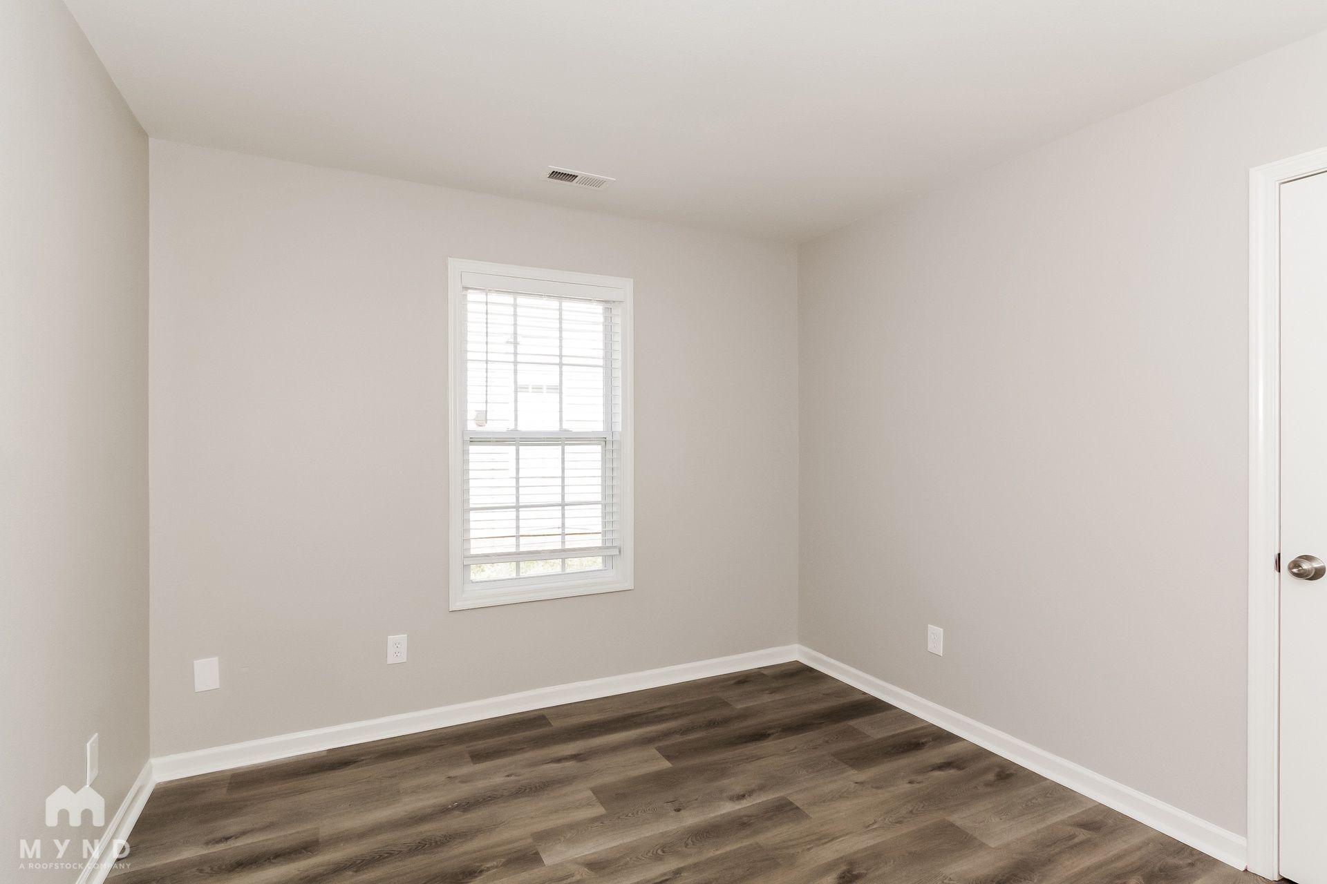 Building Photo - 10325 Hugue Way