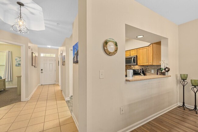 Building Photo - 265 Atlantis Cir