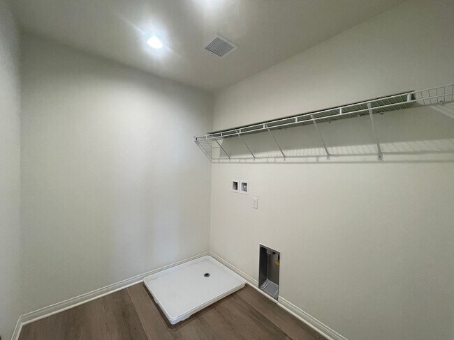 Building Photo - Victorville New Construction 5 bedroom!