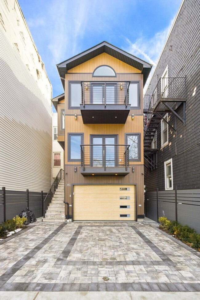 Building Photo - 482 John F. Kennedy Blvd