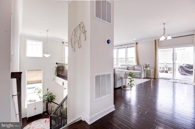 Building Photo - 22283 Pinecroft Terrace