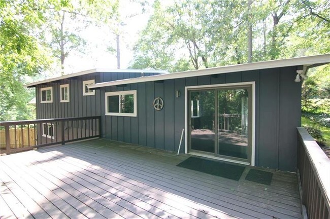 Building Photo - 2950 Ridgelock Ct