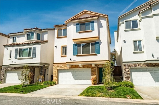 Building Photo - 2528 Plaza del Amo