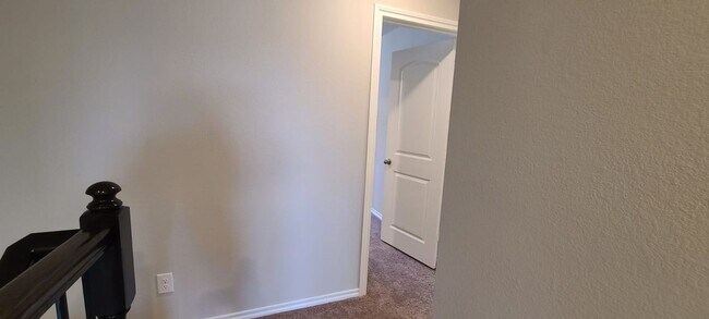 Building Photo - 3537 Brentwood Dr