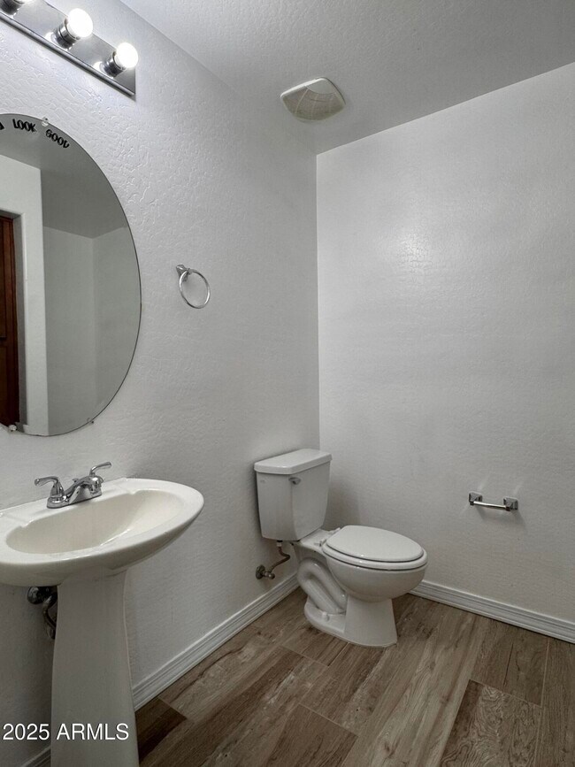 Building Photo - 1879 S Tucana Ln