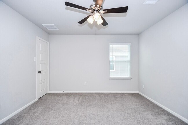 Building Photo - 1417 Sundown Gln Ln