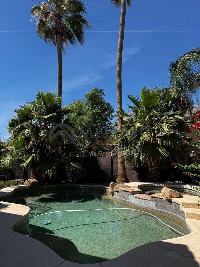 Building Photo - 3356 E Mayberry Ave