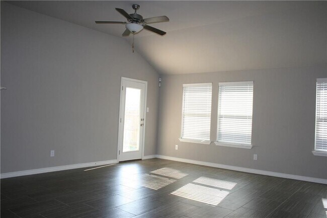 Building Photo - 6100 Cordillera Dr