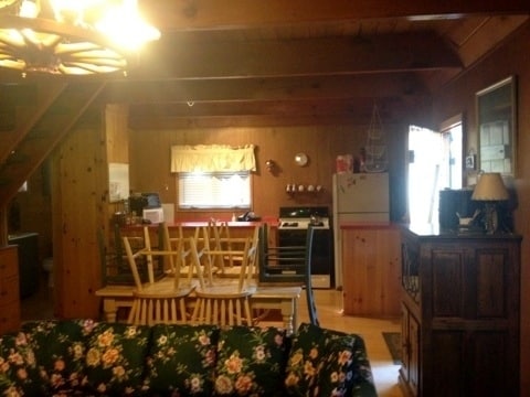 Building Photo - Furnished Seasonal Rental Available