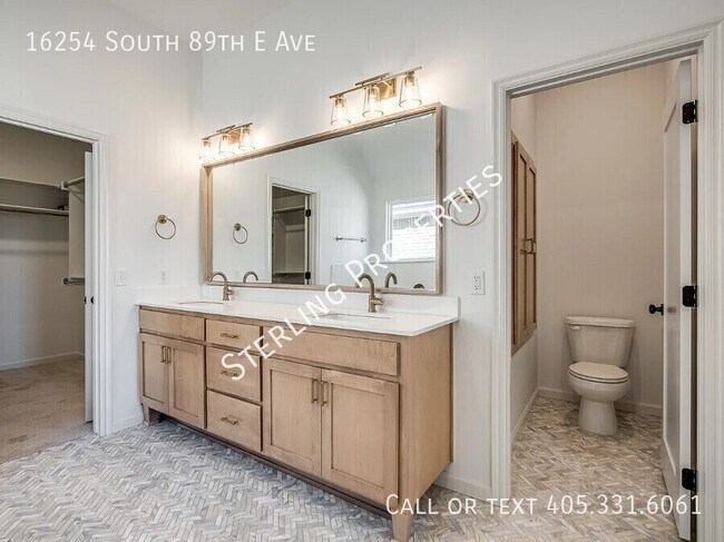 Building Photo - 16254 S 89th E Ave