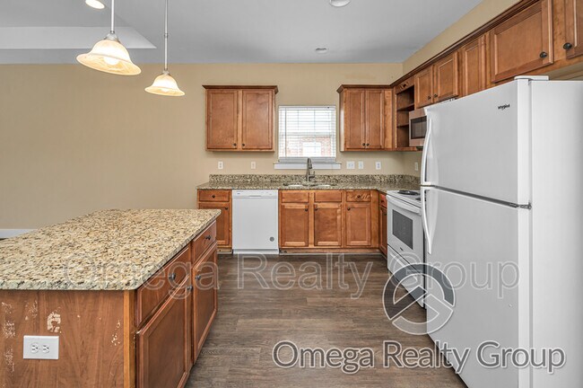 Building Photo - 252 Chesser Park Dr