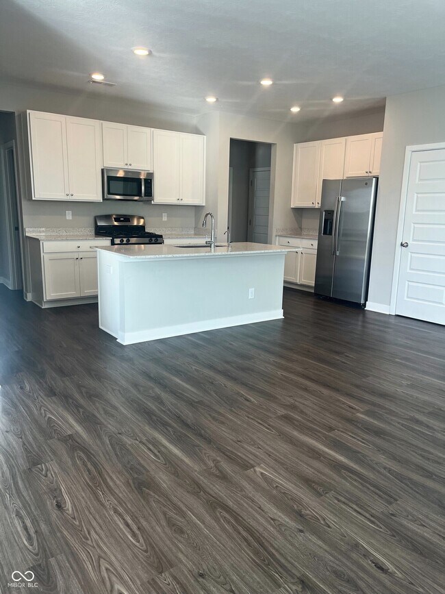 Building Photo - 1953 Goodwin Pl