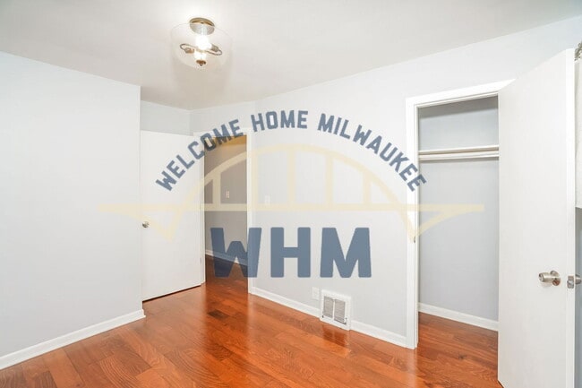 Building Photo - 4902 W Lynndale Ave