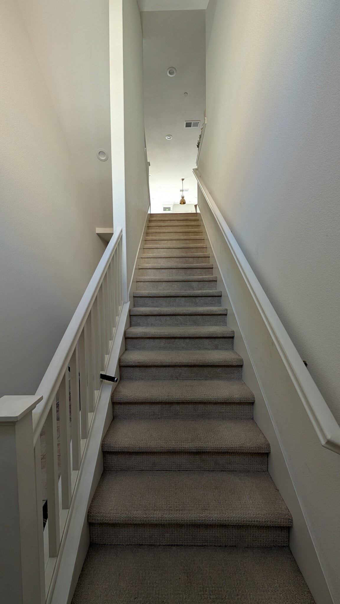 Building Photo - 3328 Flash Cmn