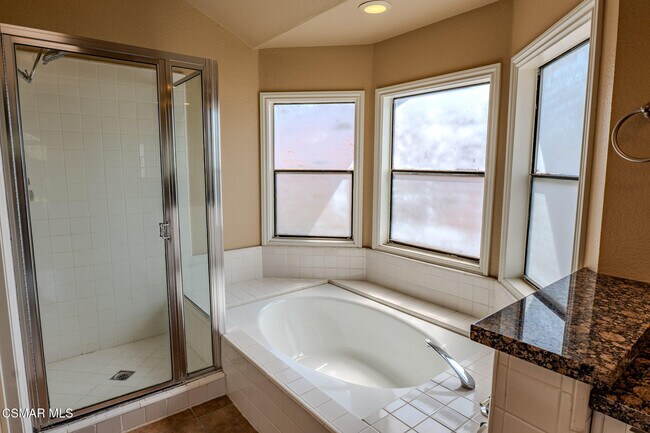 Building Photo - 2704 Simi Hills Ln