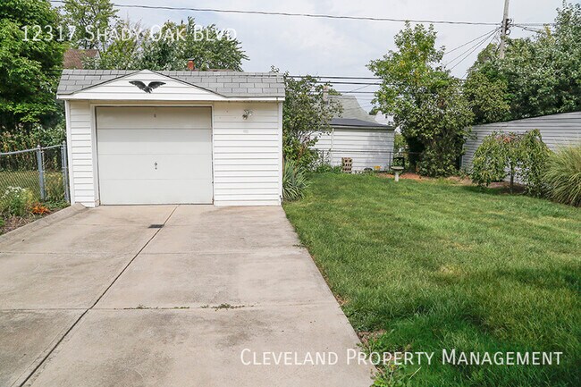 Building Photo - Updated Garfield Hts Bungalow