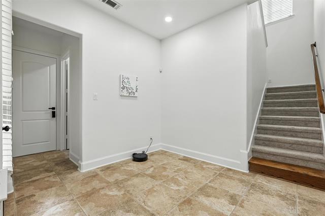 Building Photo - 628 Four Stones Blvd