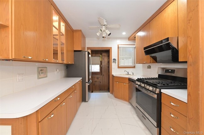 Building Photo - 249-48 Rushmore Terrace