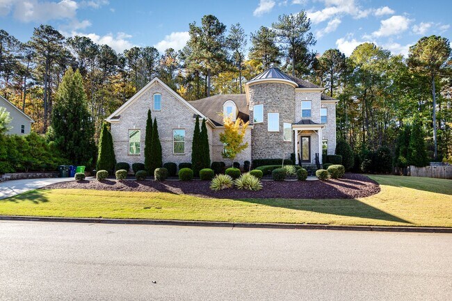 Building Photo - Stunning 5-Bedroom, 5-Bathroom Home with Chef's Kitchen and Luxurious Features