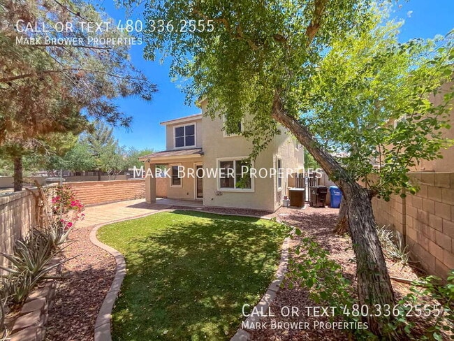 Building Photo - 2150 E Sunland Ave